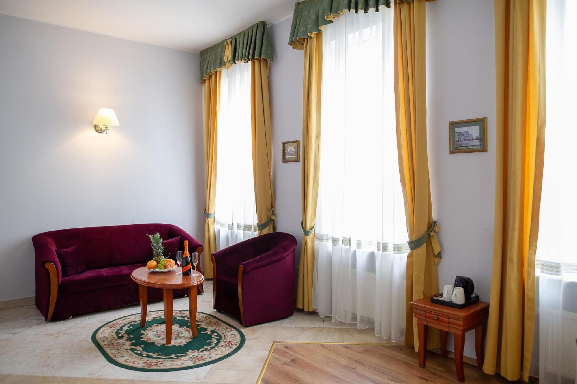 Pietrak Hotel Gniezno Dış mekan fotoğraf