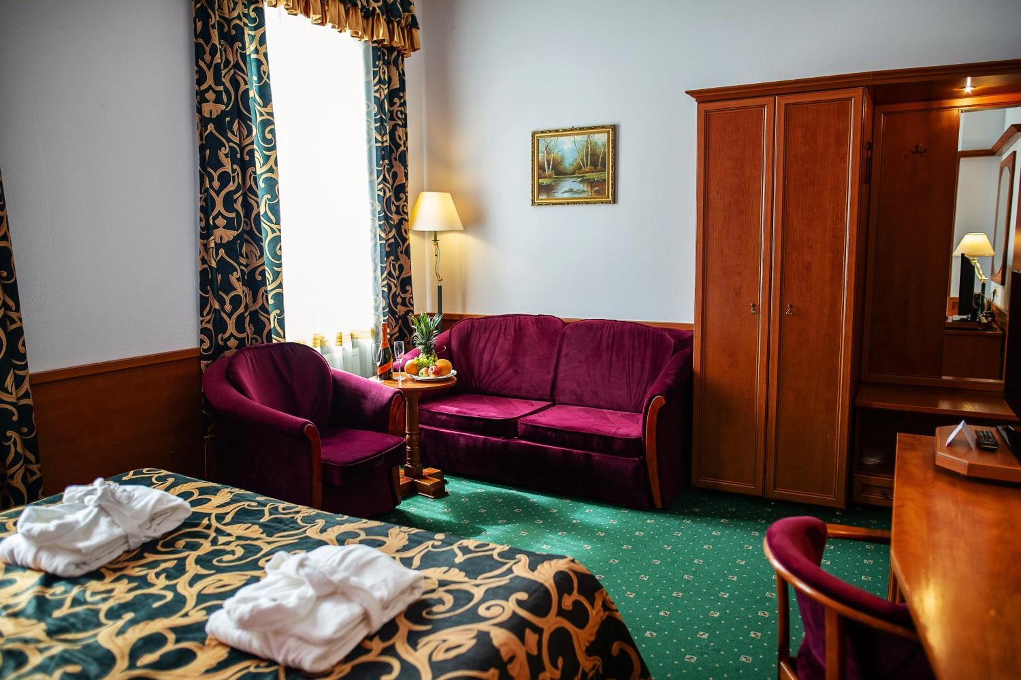 Pietrak Hotel Gniezno Dış mekan fotoğraf